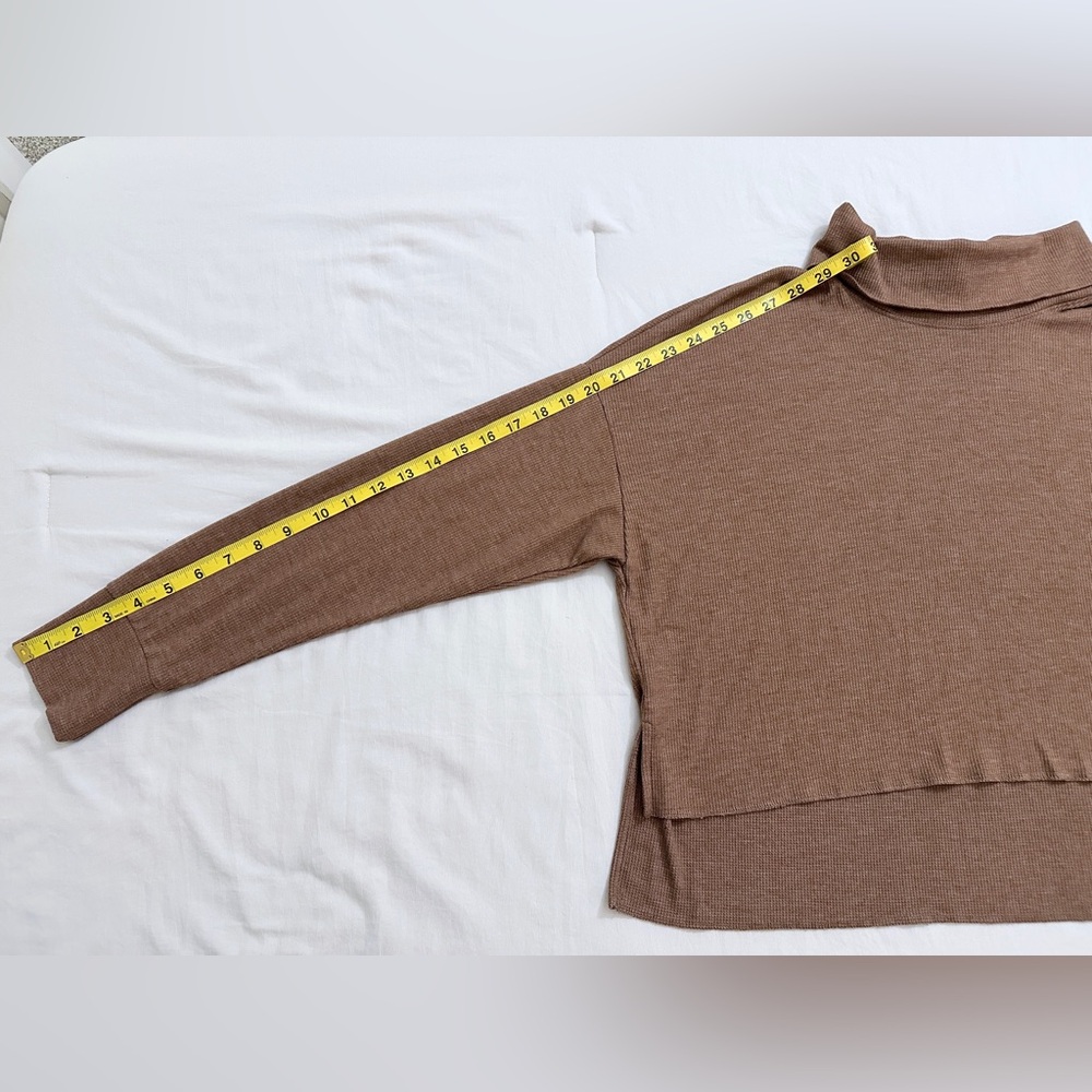 American Eagle Waffle Knit Crop Turtleneck - Brown - S - Picture 9 of 10
